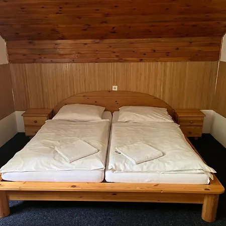 Churanov Stadion Hostel Stachy
